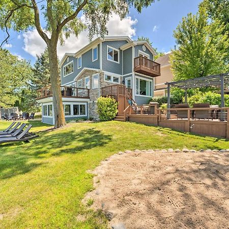 Lakefront Oasis With Boat Dock, Fire Pit, Grill Bristol Exterior photo