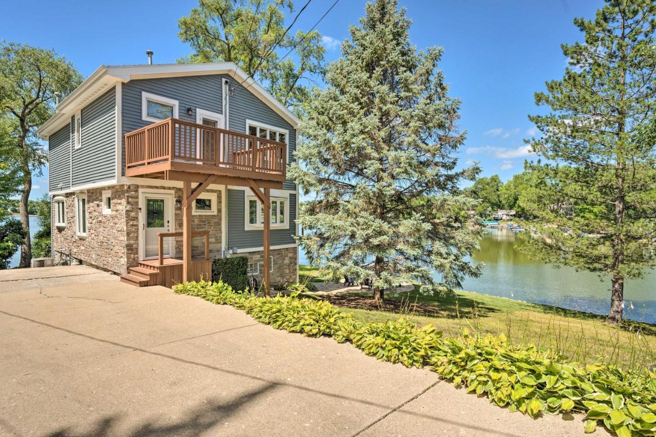 Lakefront Oasis With Boat Dock, Fire Pit, Grill Bristol Exterior photo